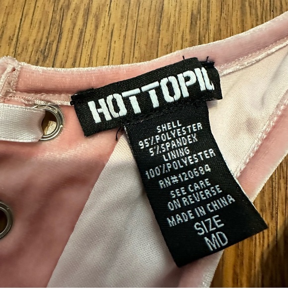 Hot Topic Pink Velvet Lace Up Crop Corset Size Medium Gothic sleeveless - Picture 6 of 9